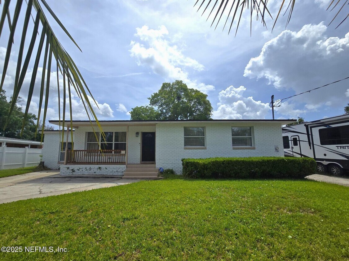Primary Photo - 5141 Batley Rd