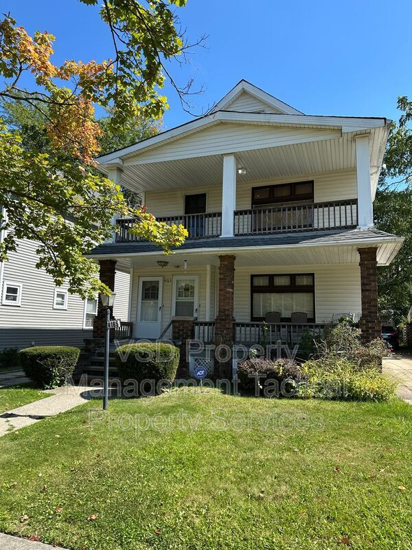 Building Photo - 4165 E 111th St