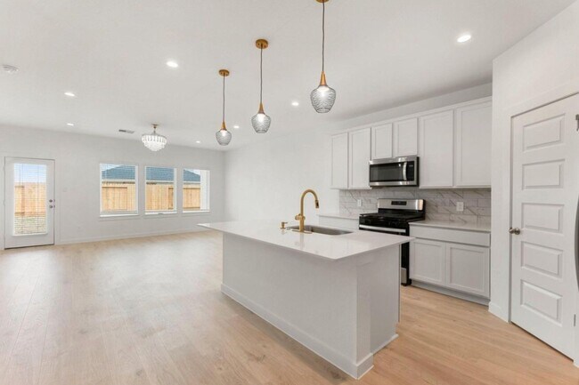 Building Photo - 31730 Carlisle Cv Ct