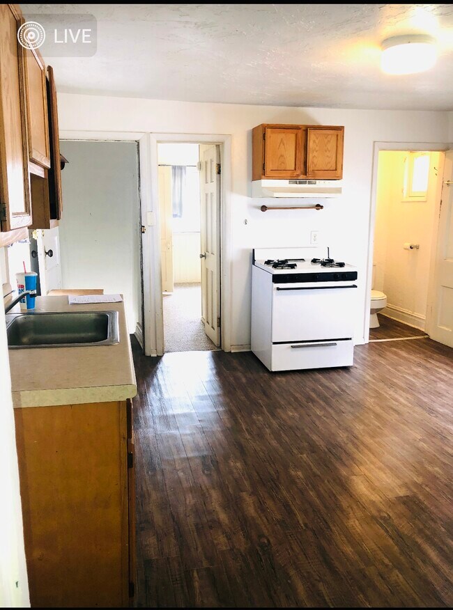 Cocina - 1926 E 123rd St