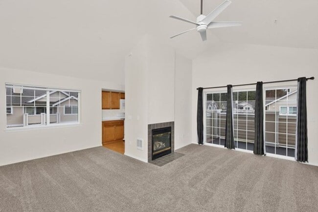 Building Photo - Bothell Hidden Creek 2BD/2BA Home