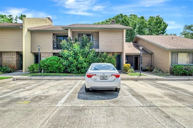Building Photo - 979 Sunridge Dr