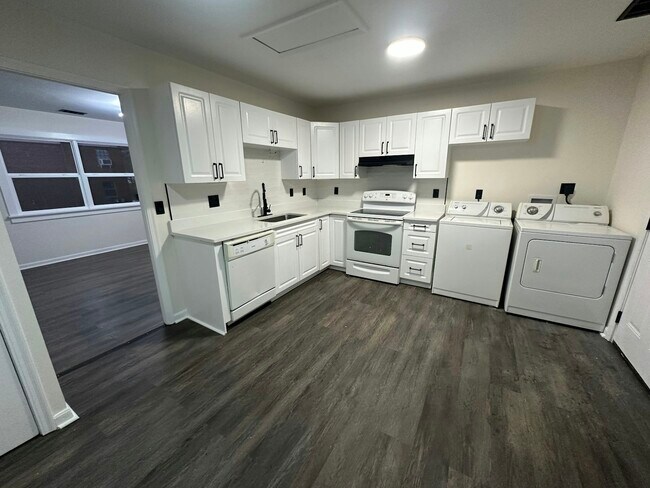 Foto del edificio - 6128 Red Bank Rd