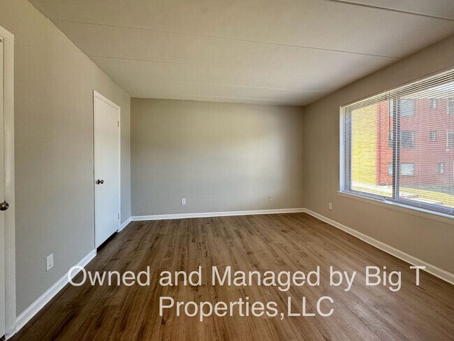 Building Photo - Town of Leesburg 1bd/1ba condo!
