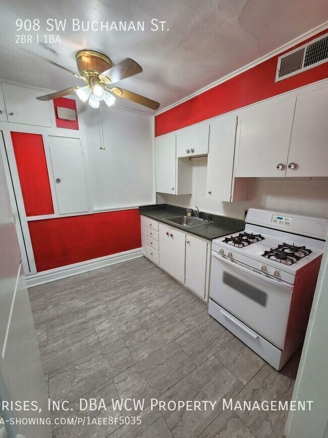 Foto del edificio - 908 SW Buchanan St