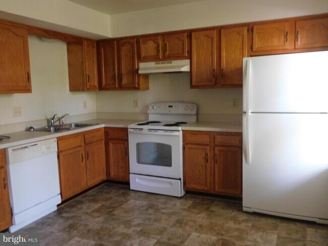 Building Photo - 506 Ridgefield Ave