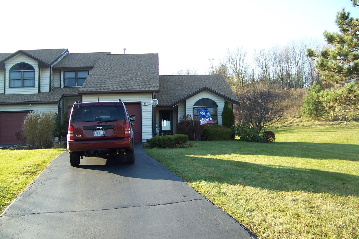 Front - 23 Surrey Hill Dr
