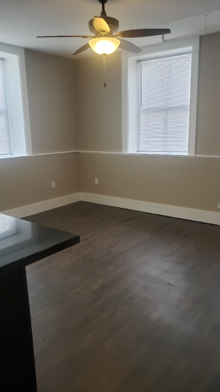 Foto del edificio - 2212 E 12th St