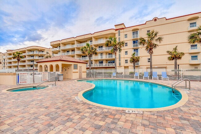 Foto del edificio - 806 Mystic Dr
