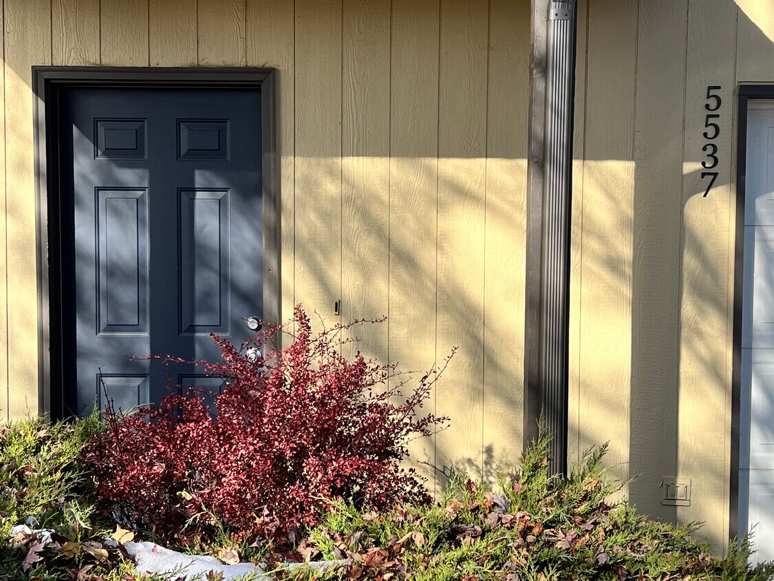 5537 Glenridge Way, Klamath Falls, OR 97603 Townhome Rentals in Klamath Falls OR