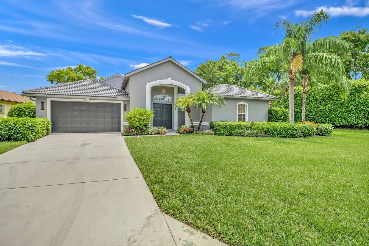 Primary Photo - ***LUXURIOUS ANNUAL OR SEASONAL RENTAL***G...