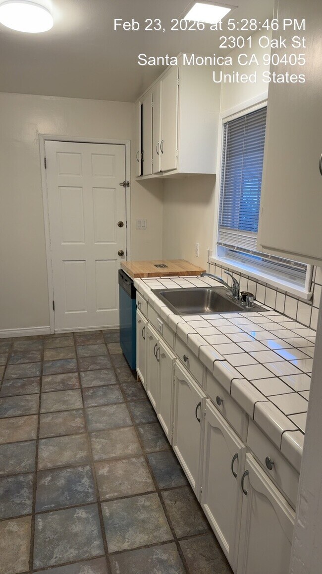 Foto del edificio - 2301 Oak St