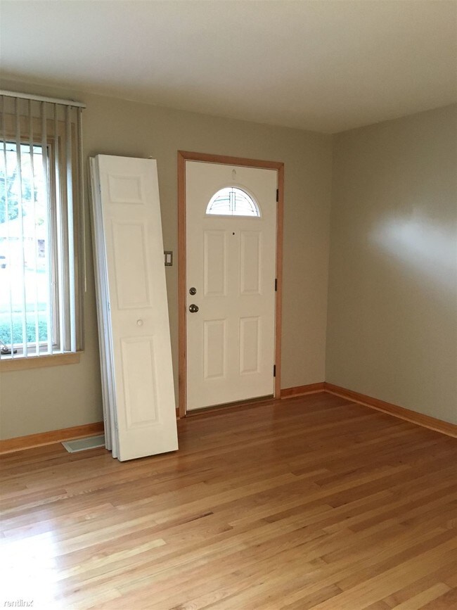 Foto del edificio - 2631 Maple St