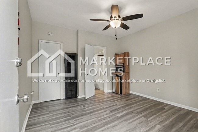 Foto del edificio - 876 Custer St