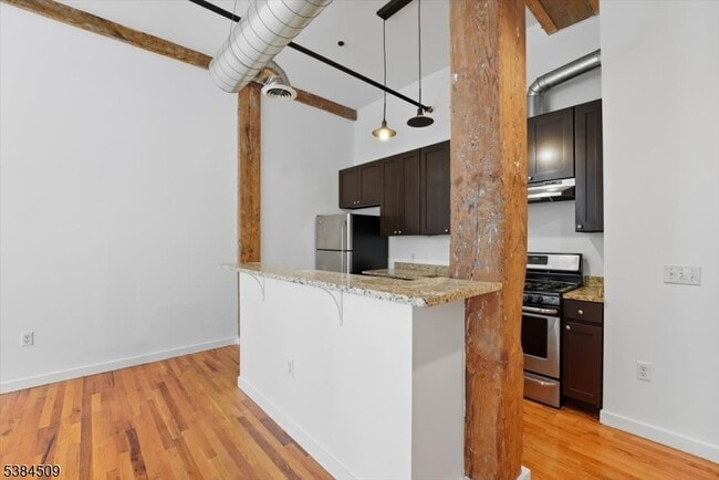 Building Photo - 475 S Jefferson St
