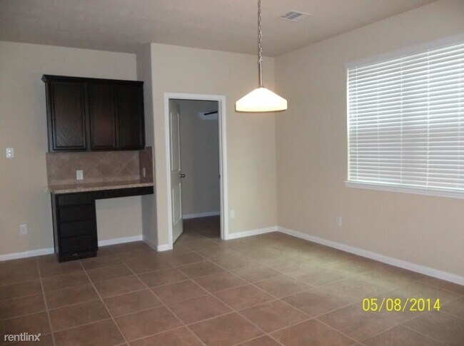 Building Photo - 4 br, 3.5 bath House - 30802 Gardenia Trac...