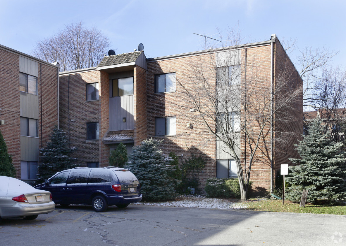 Primary Photo - 1302 E Ports O Call Dr