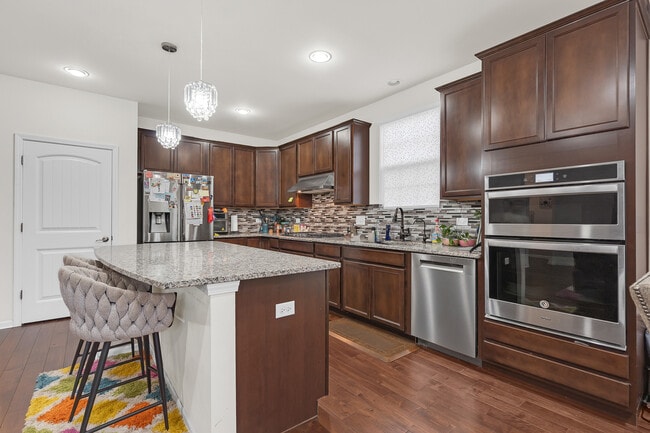 Building Photo - 61 Pacific Ave