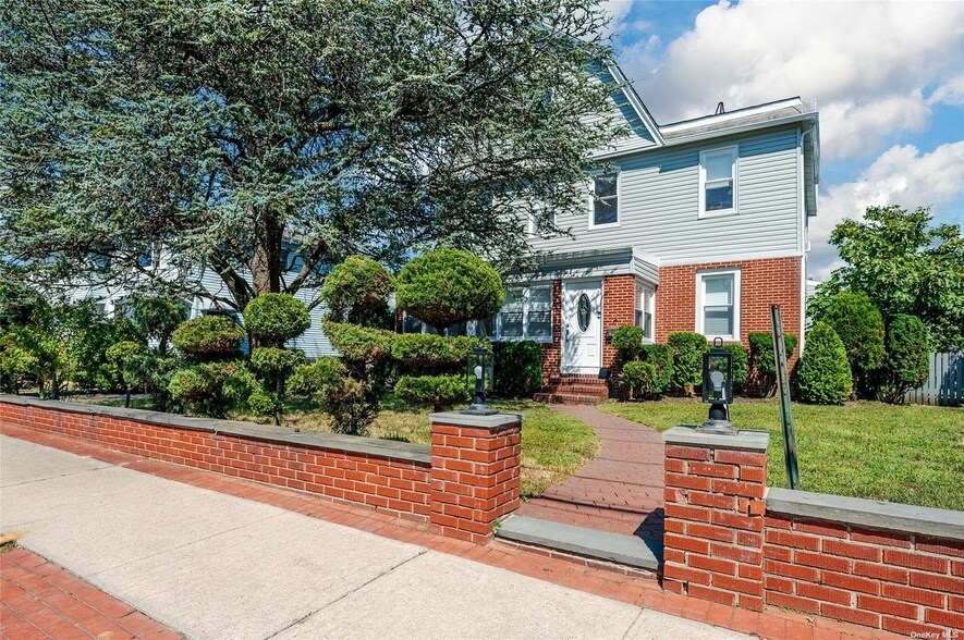 Primary Photo - 223 Hickox Ave