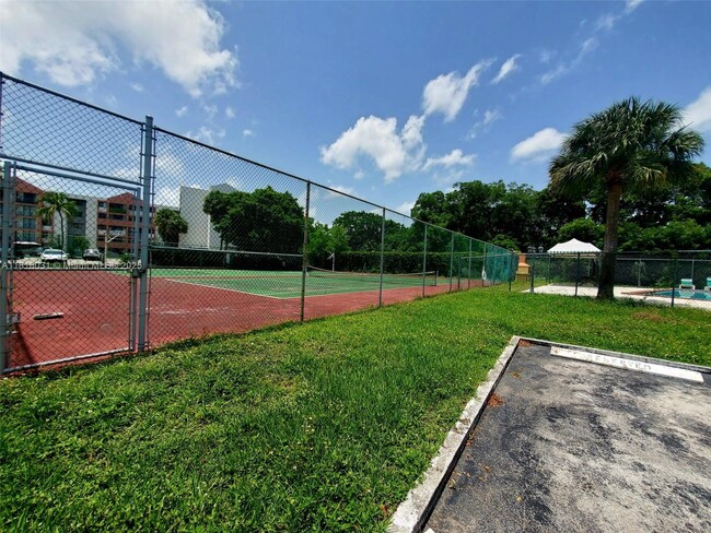 Building Photo - 9455 W Flagler St