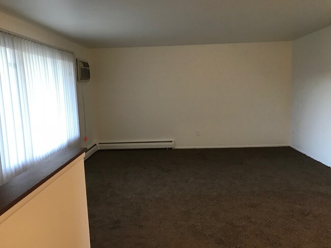 Foto del edificio - 12800 W Nine Mile Rd