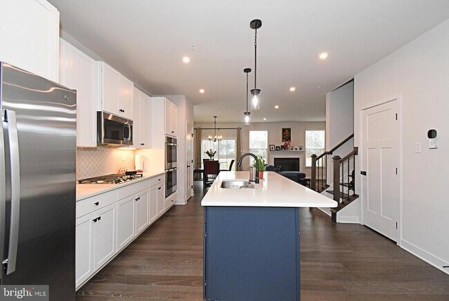 Foto del edificio - 500 Sterling Dr