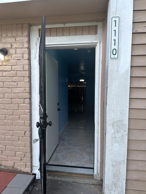 Building Photo - 8405 Wilcrest Dr