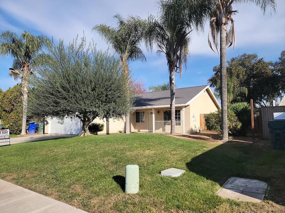 EASY ON THE EYE Apartment for Rent in Exeter, CA