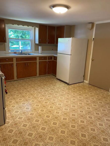 Kitchen - 3875 N Buffalo Rd