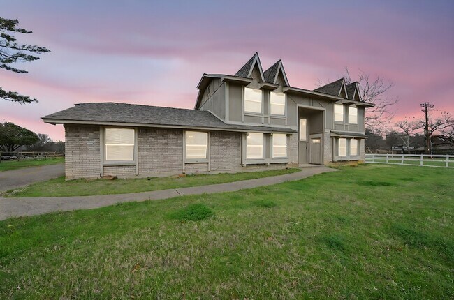 Building Photo - 6925 Calender Rd