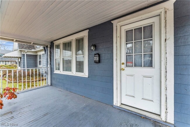 Building Photo - 485 E Archwood Ave
