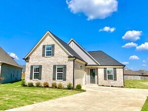 Building Photo - 5440 Lakeside Cove