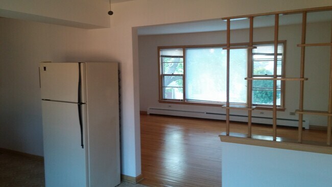 Foto del edificio - 6801 W Sunnyside Ave
