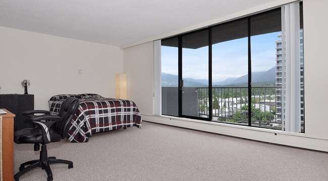 Building Photo - Marlborough Tower