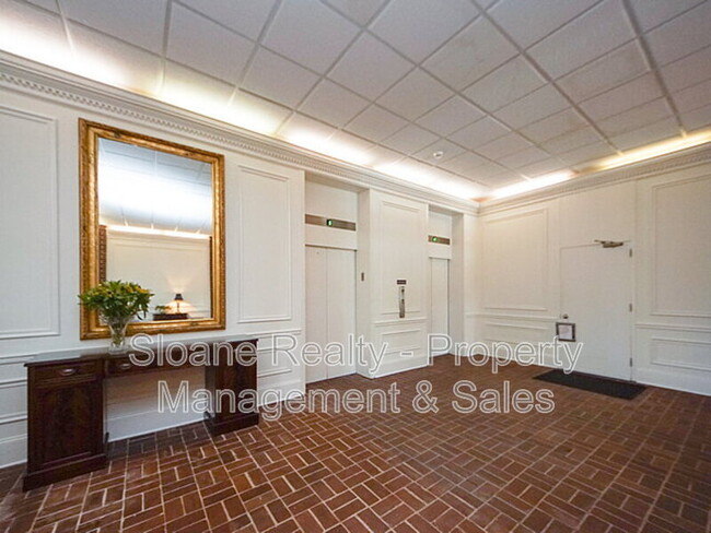 Foto del edificio - 14 Lockwood Dr