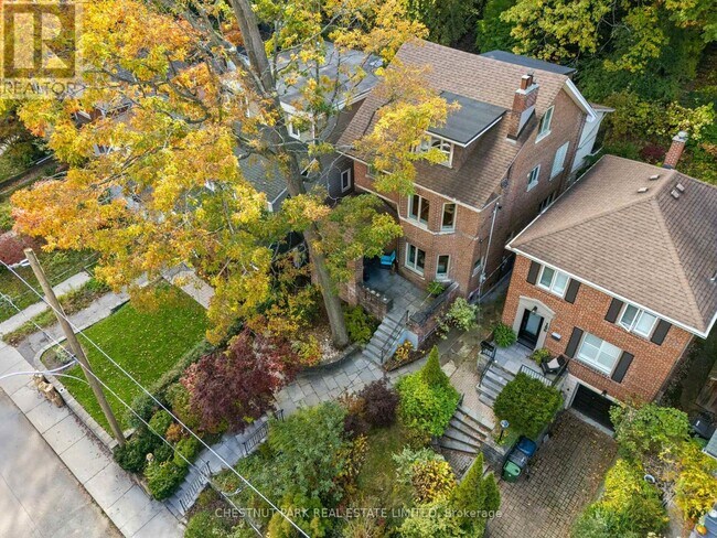 Photo du bâtiment - 184 Neville Park Blvd