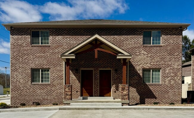 Building Photo - 720 20th St
