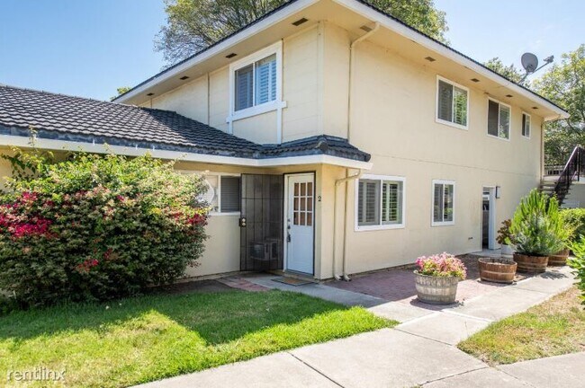 Foto del edificio - 2 br, 1 bath Condo - 786 Warring Dr