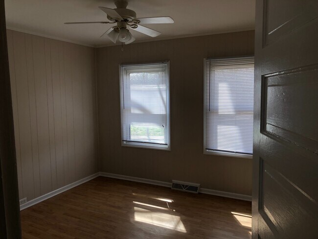 Foto del edificio - 902 Bringle Ferry Rd