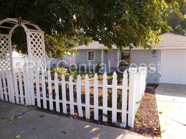 Building Photo - 624 Creston Rd