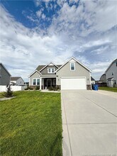 Building Photo - 490 Bedford Dr