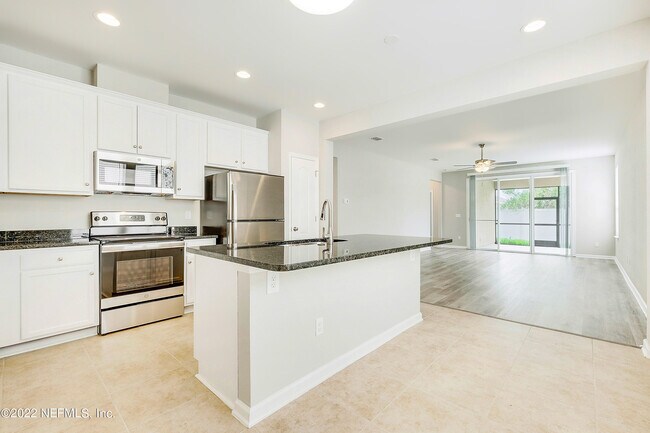 Building Photo - 883 Quiet Stone Ln