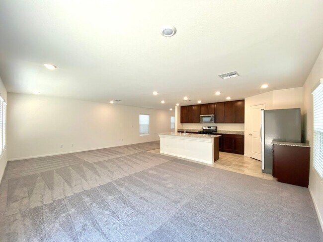 Building Photo - 8175 Seminario Ave