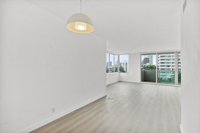 Foto del edificio - 1200 West Ave