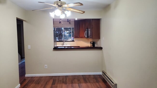 Foto del edificio - 1460 Parkway Dr