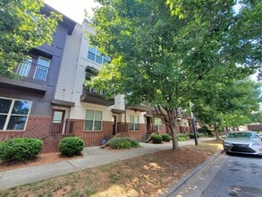 Building Photo - 732 Seigle Point Dr