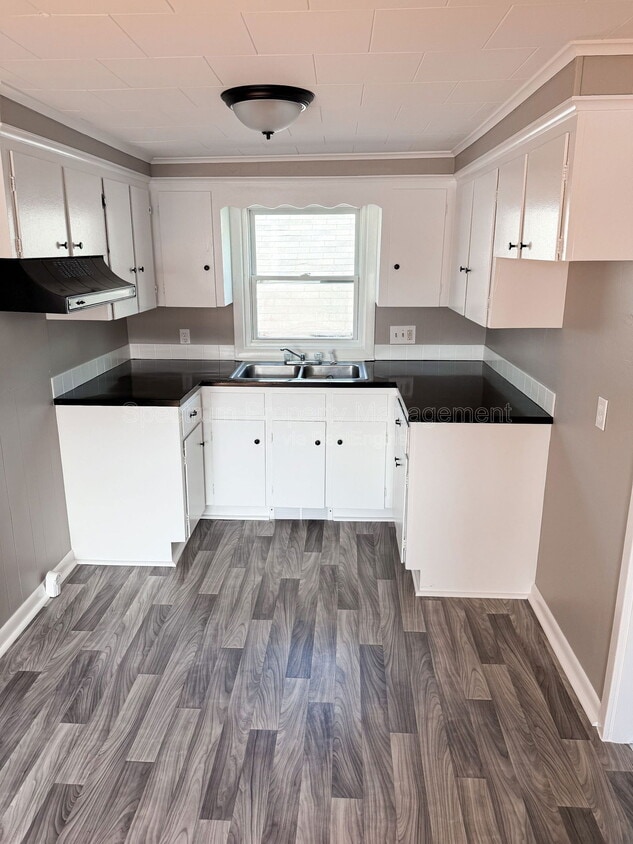 Primary Photo - 88 Elm St