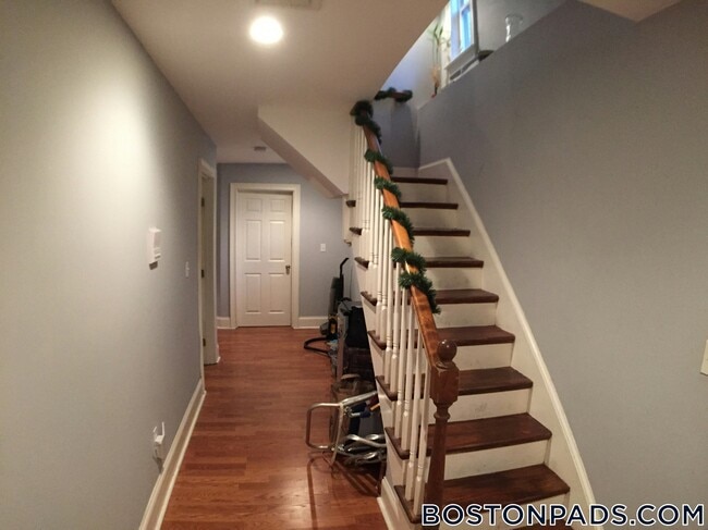 Foto del edificio - 731 Parker St