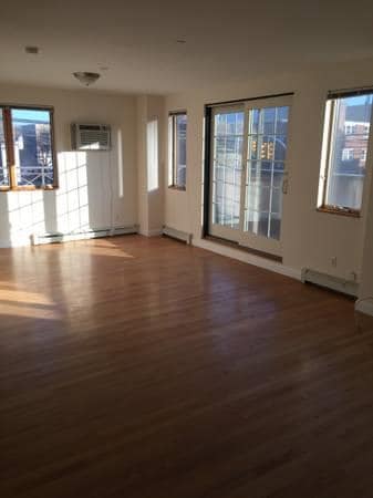 Building Photo - 37-15 23rd Ave