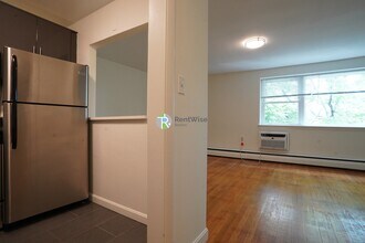 Building Photo - 14 Marion St